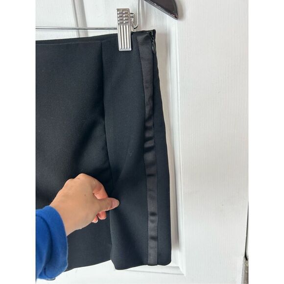 Zara Mini skort with a high waist Invisible back zip closure size M black - Picture 3 of 8